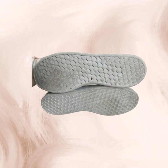 White Adidas Advantage Sneakers with Pink Accents (US 8.5) - Picture 8 of 8